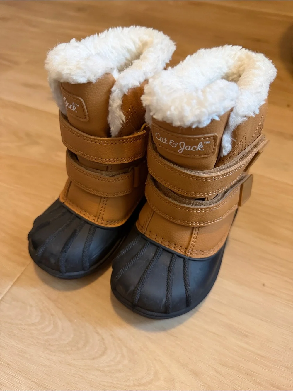 Cat & Jack Tan and Black Kids Winter Mittens-Style Boots